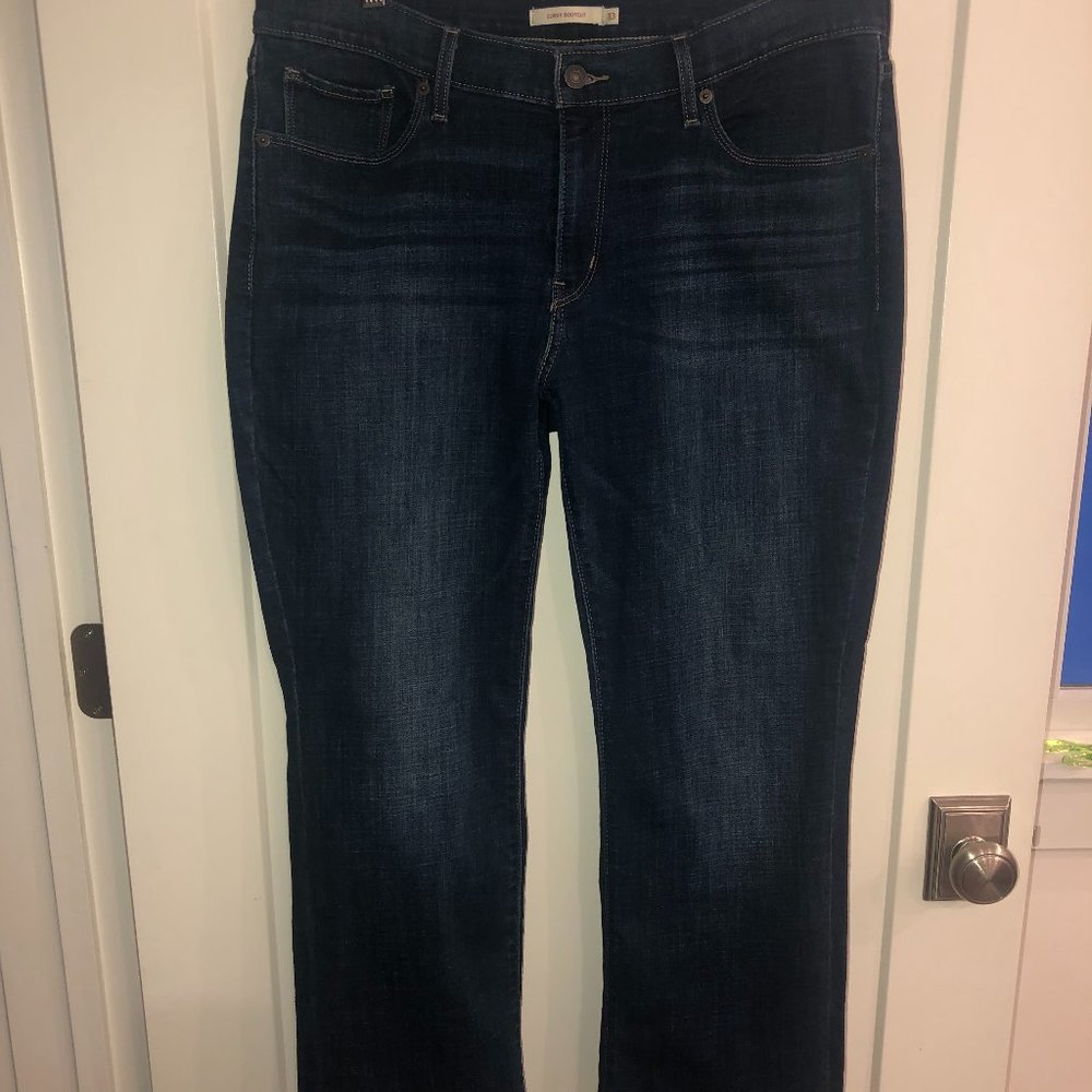 Levi's curvy bootcut jeans sz 33x30 NWOT dk blue